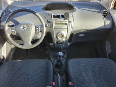Toyota yaris 1.4 - 90 d-4d fap in commande au volant clim garantie 12 mois occasion simplicicar frejus  simplicicar...
