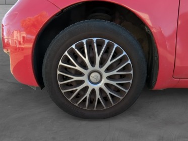 Toyota yaris 1.4 - 90 d-4d fap in commande au volant clim garantie 12 mois occasion simplicicar frejus  simplicicar...