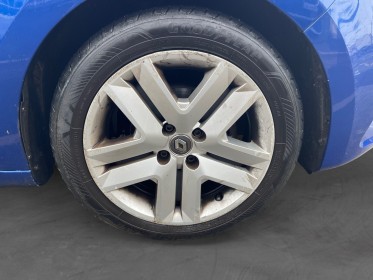 Renault clio v régulateur  radar de recul  garantie 12 mois occasion simplicicar la fleche simplicicar simplicibike france