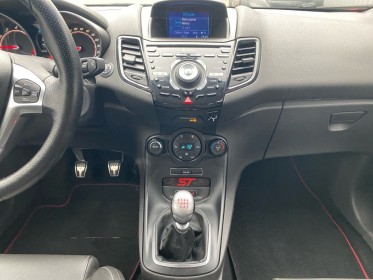 Ford fiesta 1.6 ecoboost 182 st keyless radars de recul régulateur de vitesse garantie 12 mois occasion barberey simplicicar...