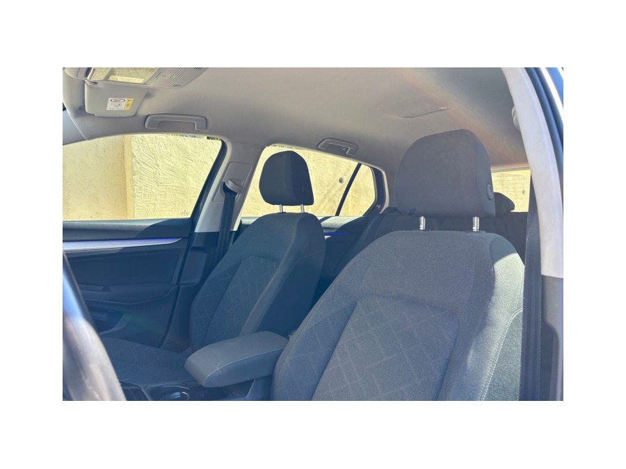 VOLKSWAGEN d'occasion GOLF 2.0 TDI SCR 150 R-LINE 1ST DSG de 2020