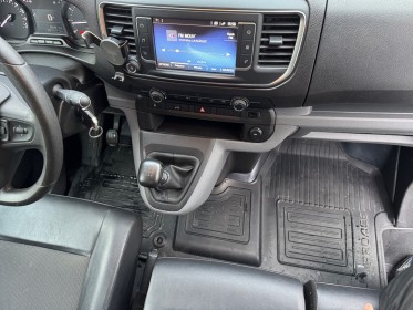 Toyota proace fourgon rc19 medium 1.5l 120 d-4d bvm6 business occasion simplicicar lille  simplicicar simplicibike france
