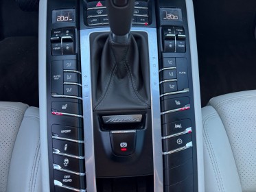 Porsche macan 2.0 245 ch pdk pack chrono toit ouvrant caméra 360 sièges éléc chauffants à mémoire garantie 12 mois...