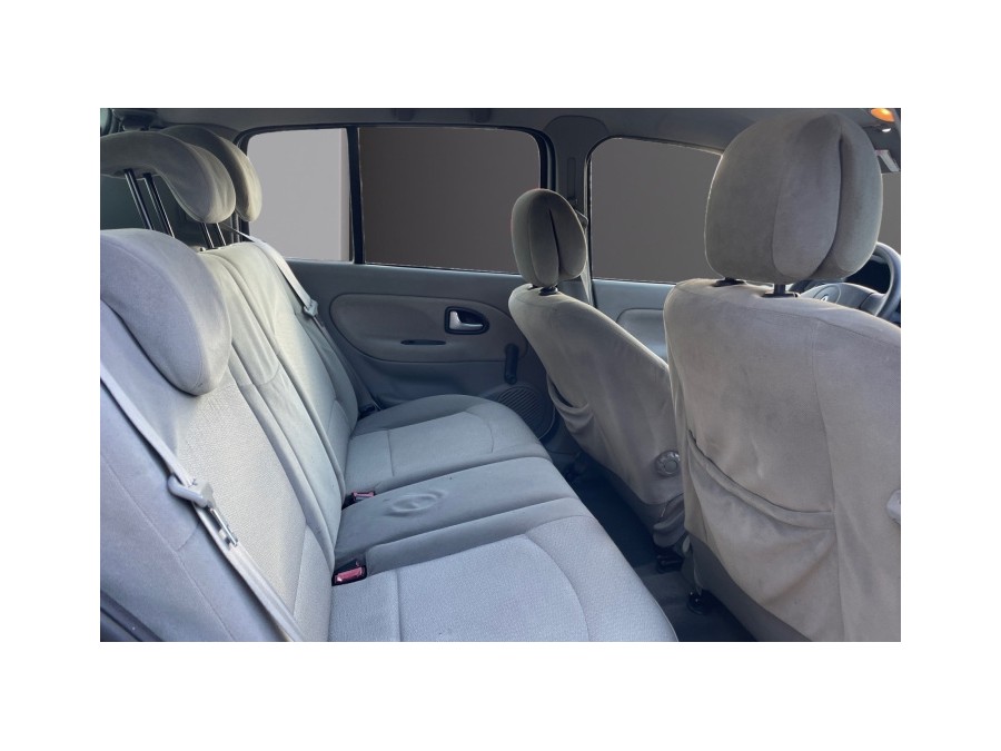 RENAULT d'occasion CLIO PRIVILEGE 1.6 16V de 2003 Nice (06)﻿