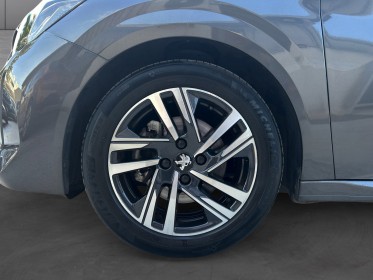 Peugeot 208 puretech 100 ss bvm6 active pack - caméra recul - régulateur  limiteur - maintien voie occasion réunion ville...
