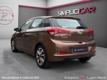 Hyundai i20 1.1 crdi 75 initia- chaine de distribution- garantie 12 mois occasion simplicicar lyon nord simplicicar...