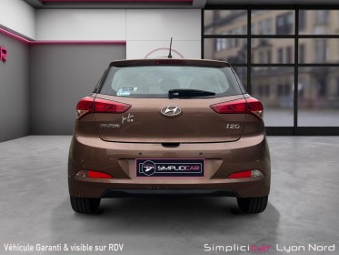 Hyundai i20 1.1 crdi 75 initia- chaine de distribution- garantie 12 mois occasion simplicicar lyon nord simplicicar...