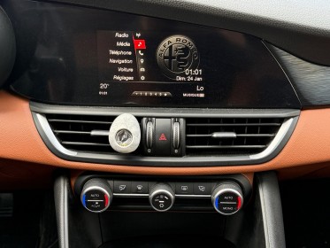 Alfa romeo giulia 2.2 150 ch at8 super - intérieur cuir - garantie 12 mois occasion simplicicar nimes - rb auto simplicicar...