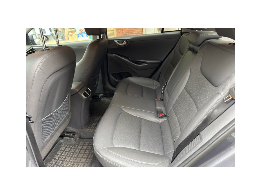 HYUNDAI d'occasion IONIQ PLUG-IN EXECUTIVE de 2019 Paris 15 (75)﻿