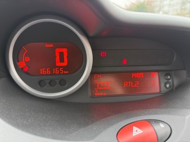 Renault twingo ii 1.2 lev 16v 75 eco2 authentique - garantie 12mois - 1 ère main - dossier facture complet - climatisation...