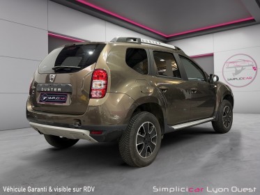 Dacia duster tce 125 4x2 black touch - caméra - sièges chauffants - garantie 12 mois occasion simplicicar lyon ouest...