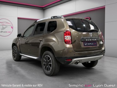 Dacia duster tce 125 4x2 black touch - caméra - sièges chauffants - garantie 12 mois occasion simplicicar lyon ouest...