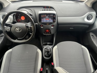 Toyota aygo my20 1.0 vvt-i x-play garantie 12mois occasion simplicicar lyon nord simplicicar simplicibike france