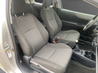 Toyota yaris 69 vvt-i active occasion simplicicar livry gargan simplicicar simplicibike france