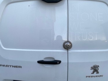 Peugeot partner fourgon standard 1000 kg bluehdi 130 ss bvm6 asphalt occasion simplicicar livry gargan simplicicar...