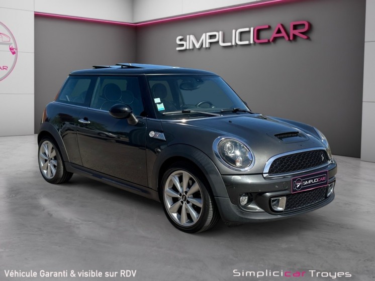 Mini hatch r56 184 ch cooper s a toit ouvrant clim auto aides au stationnement garantie 12 mois occasion barberey simplicicar...
