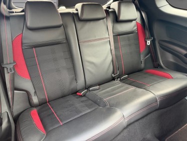 Peugeot 208 1.6 thp 200ch bvm6 gti  moteur forgé  applecarplay  garantie 12 mois occasion simplicicar vernon simplicicar...