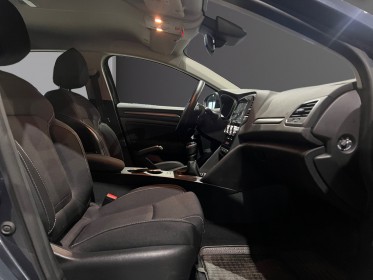 Renault megane iv berline blue dci 115 - 21n business occasion simplicicar magny-en-vexin simplicicar simplicibike france