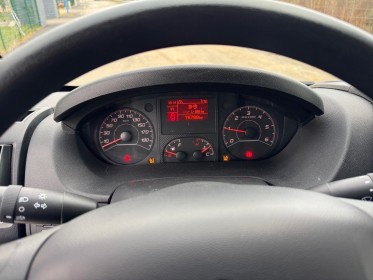 Peugeot boxer fourgon tole 335 l2h2 bluehdi 140 ss asphalt occasion simplicicar coeur d'yvelines - auto expo 78 simplicicar...