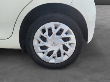 Toyota aygo 1.0 vvt-i x-shift x-play - garantie 12 mois occasion parc voitures beauvais simplicicar simplicibike france