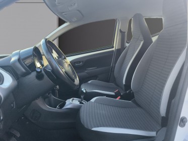 Toyota aygo 1.0 vvt-i x-shift x-play - garantie 12 mois occasion parc voitures beauvais simplicicar simplicibike france