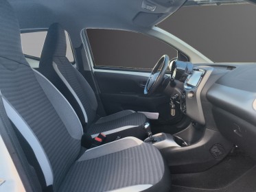 Toyota aygo 1.0 vvt-i x-shift x-play - garantie 12 mois occasion parc voitures beauvais simplicicar simplicibike france