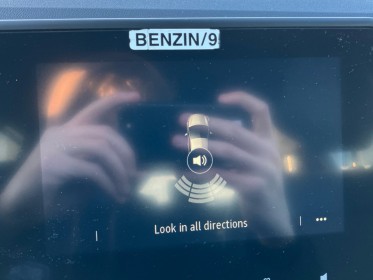 Renault clio v 1.0 tce 90 intens - carplay - sièges et volant chauffants - climatisation automatique - régulateur...