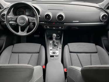 Audi a3 sportback s-line 40 tfsi 190 ch carplay sièges et volant chauffants régulateur de vitesse garantie 12 mois occasion...