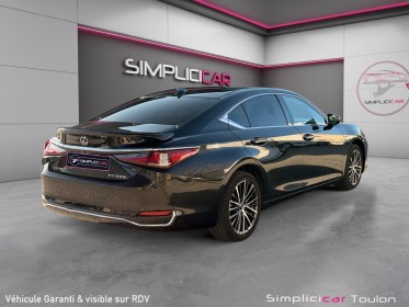 Lexus es300h finition luxe – toit ouvrant – sièges électriques chauffants et ventilés – carplay – garantie......