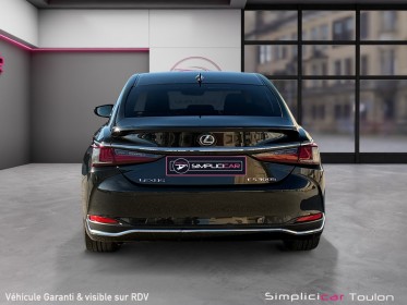 Lexus es300h finition luxe – toit ouvrant – sièges électriques chauffants et ventilés – carplay – garantie......
