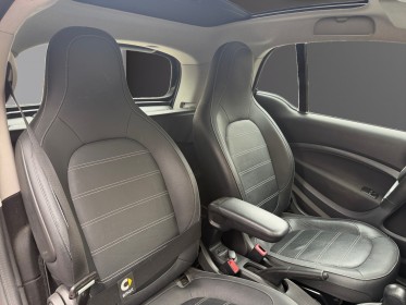 Smart fortwo coupe 82 ch electrique ba1 prime/ sieges chauffants / toit panoramique occasion paris 17ème (75)(porte maillot)...