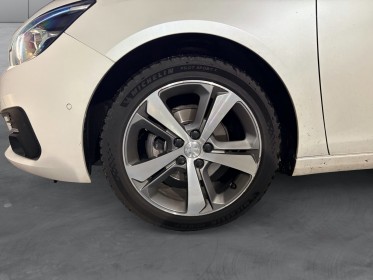 Peugeot 308 bluehdi 130ch ss eat8 tech edition carplay garantie 12 mois occasion simplicicar saint-jean simplicicar...