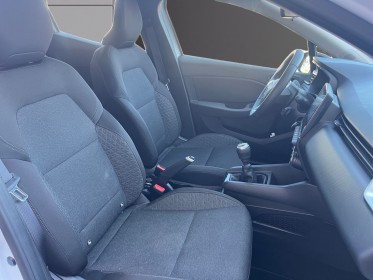 Renault clio v tce 90 equilibre / etat proche du neuf garantie 12 mois occasion simplicicar la ciotat simplicicar...