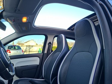 Renault twingo iii 1.0 70 ch cosmic - climatisation auto - bluetooth - toit ouvrant occasion champigny-sur-marne (94)...