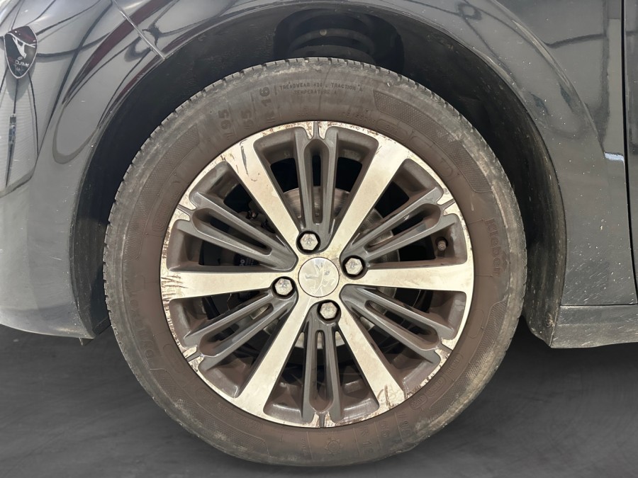 PEUGEOT d'occasion 208 1.2 PURE TECH 82 STYLE de 2017 Lorient (56)﻿