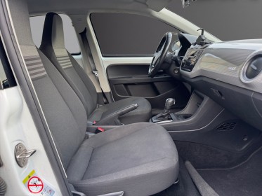 Volkswagen e-up! 2.0 electrique  1ere main suivi constructeur occasion simplicicar lille  simplicicar simplicibike france