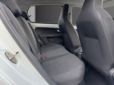 Volkswagen e-up! 2.0 electrique  1ere main suivi constructeur occasion simplicicar lille  simplicicar simplicibike france