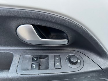 Volkswagen e-up! 2.0 electrique  1ere main suivi constructeur occasion simplicicar lille  simplicicar simplicibike france