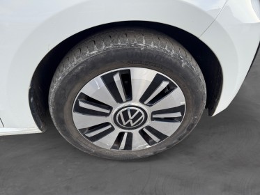 Volkswagen e-up! 2.0 electrique  1ere main suivi constructeur occasion simplicicar lille  simplicicar simplicibike france