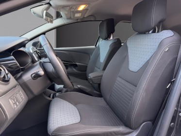 Renault clio iv business dci 90 energy eco2 business 82g garantie 12 mois occasion simplicicar lyon nord simplicicar...