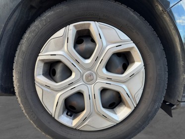 Renault clio iv business dci 90 energy eco2 business 82g garantie 12 mois occasion simplicicar lyon nord simplicicar...