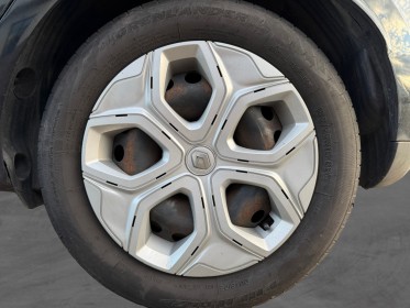 Renault clio iv business dci 90 energy eco2 business 82g garantie 12 mois occasion simplicicar lyon nord simplicicar...