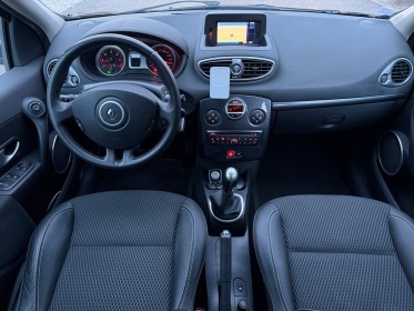 Renault clio iii dci 85 eco2 tom tom edition garantie 12 mois occasion simplicicar lyon nord simplicicar simplicibike france