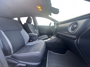 Toyota auris pro rc18 hybride 136h design business / caméra de recul / keyless occasion simplicicar orgeval  simplicicar...