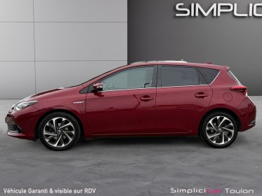 Toyota auris business hybride 136h - dynamic business -  1er main - suivi toyota complet - occasion simplicicar toulon est...