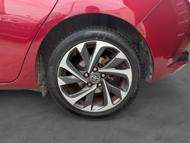 Toyota auris business hybride 136h - dynamic business -  1er main - suivi toyota complet - occasion simplicicar toulon est...