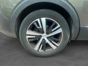 Peugeot 5008 puretech 130ch ss bvm6 allure 7 places kit de distribution et triangle changés très bon état garantie 12 mois...