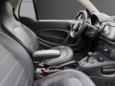 Smart fortwo coupe 0.9 90 ch ss ba6 prime premiere main occasion champigny-sur-marne (94) simplicicar simplicibike france