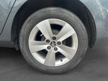 Skoda fabia 1.0 tsi 95 ch bvm5 business garantie 12 mois occasion paris 17ème (75)(porte maillot) simplicicar simplicibike...