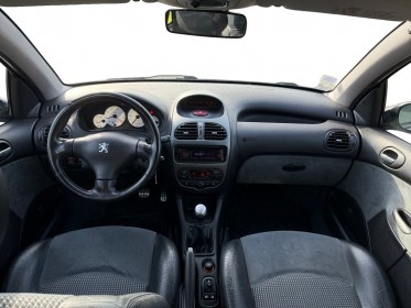 Peugeot 206 2.0e 16v gt suivi complet, vehicule rare et numÉrotÉ occasion abbeville simplicicar simplicibike france